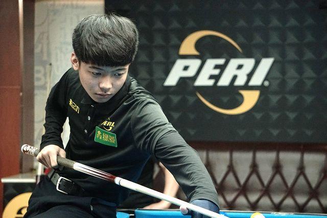 靠近玩家侧 靠近玩家侧